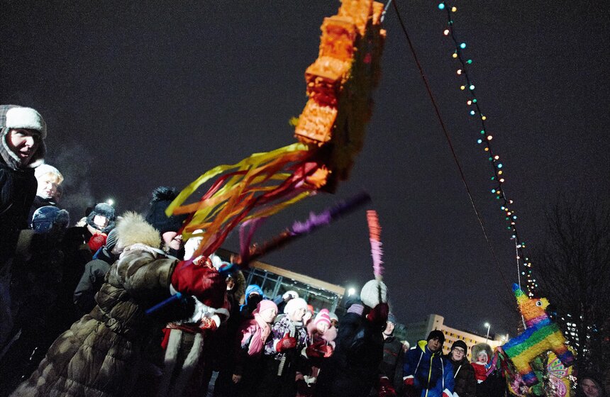 В парке "Садовники" выступили артисты театра "Огненные люди" 19 фото