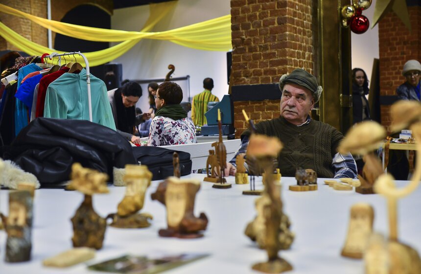 Новогодний блошиный рынок прошел в Музее Москвы 4 фото