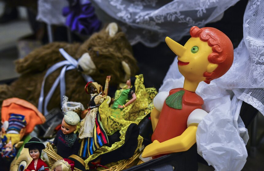 Новогодний блошиный рынок прошел в Музее Москвы 10 фото