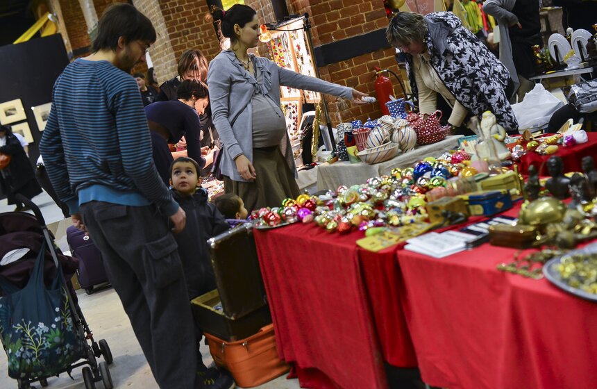 Новогодний блошиный рынок прошел в Музее Москвы 14 фото