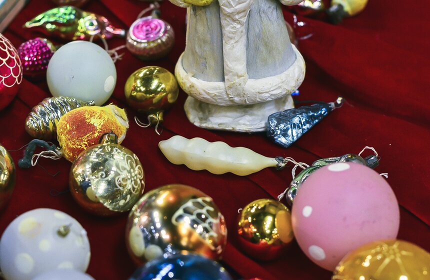 Новогодний блошиный рынок прошел в Музее Москвы 15 фото