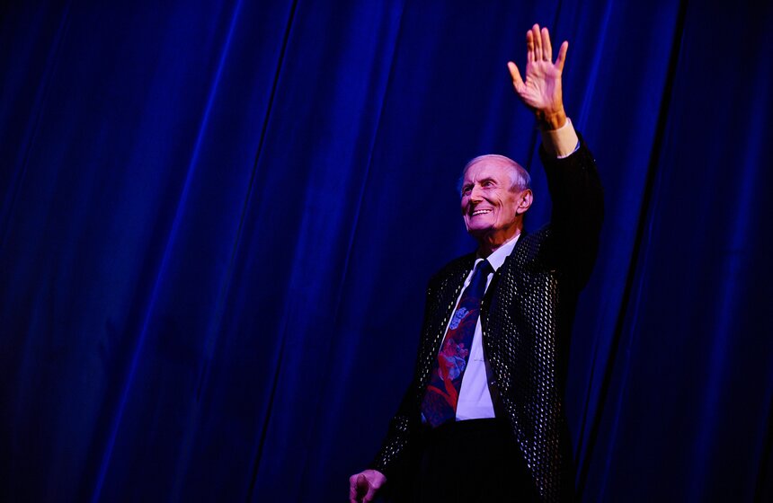 Поэт Евгений Евтушенко выступил в культурном центре ЗИЛ 8 фото