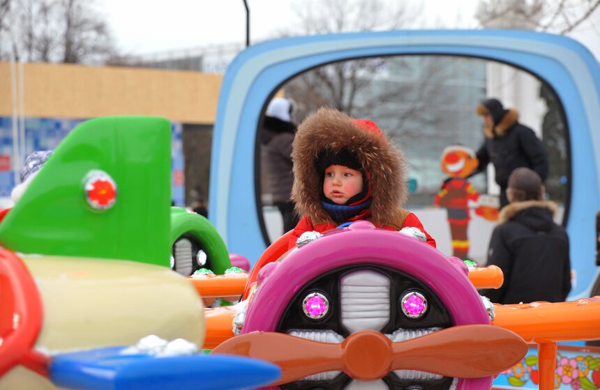 Многие москвичи провели новогодние каникулы на ВДНХ 11 фото