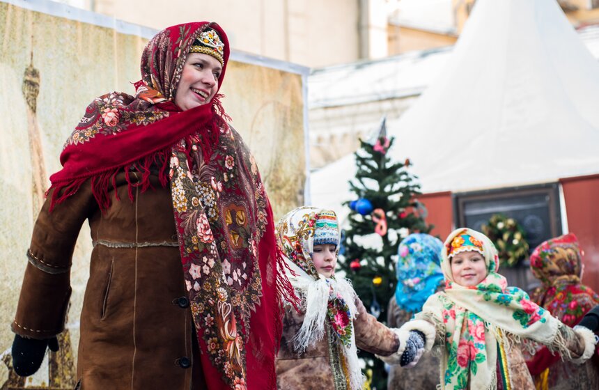 На Сретенском бульваре прошли рождественские гуляния 16 фото