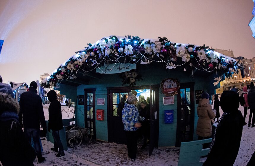 На фасаде Большого театра показали световой спектакль 13 фото