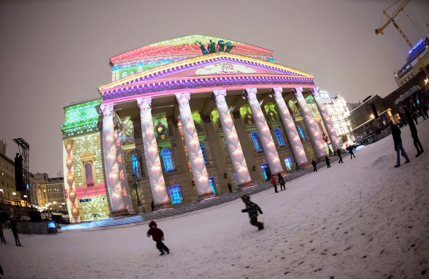 На фасаде Большого театра показали световой спектакль 14 фото
