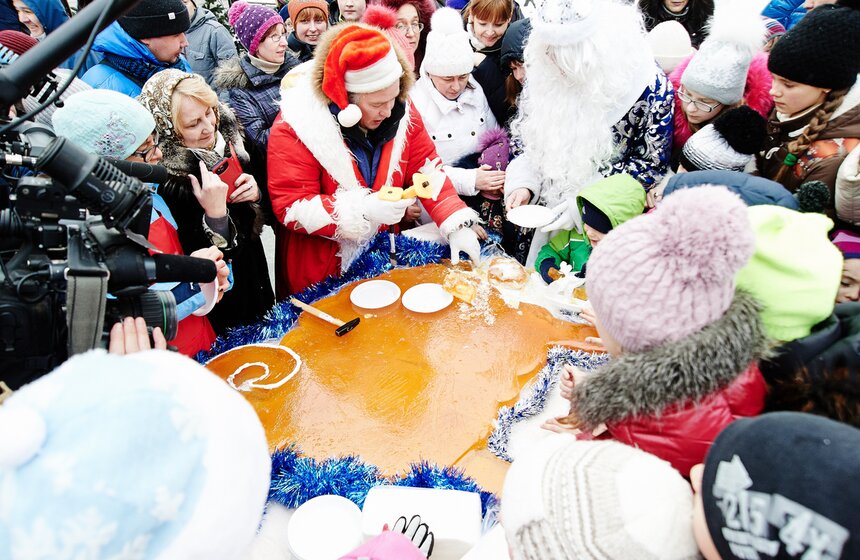 Гигантский леденец появился на Тверском бульваре 9 фото