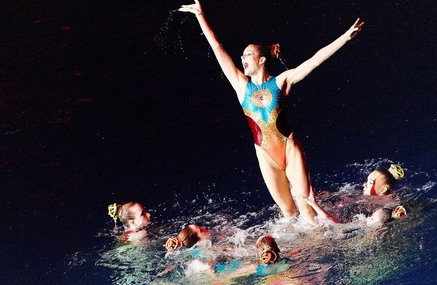 Шоу олимпийских чемпионов-синхронистов прошло в "Олимпийском" 34 фото