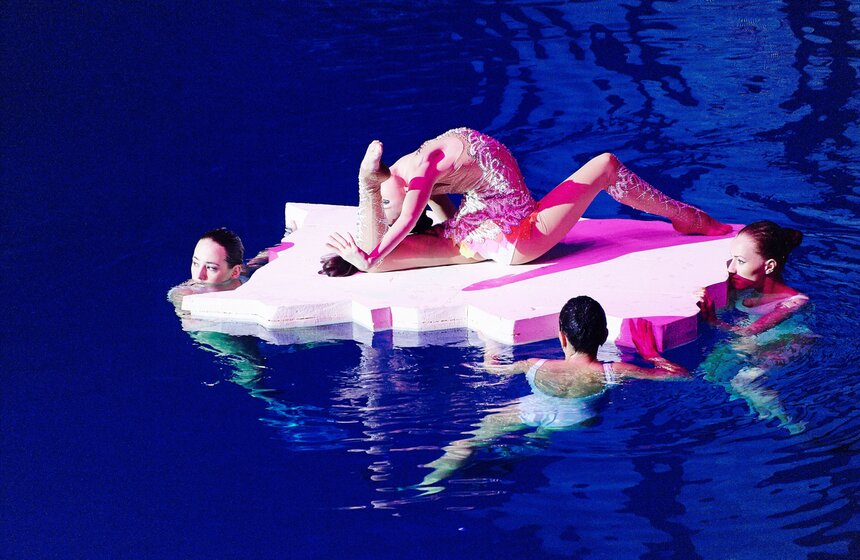 Шоу олимпийских чемпионов-синхронистов прошло в "Олимпийском" 26 фото