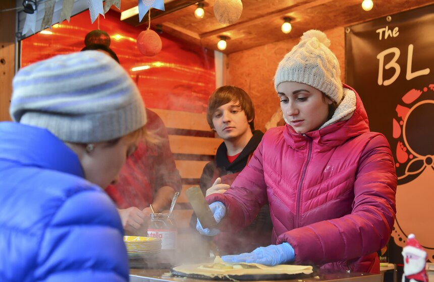 Рождественская ярмарка открылась в парке Горького 16 фото