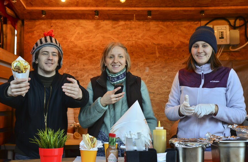 Рождественская ярмарка открылась в парке Горького 5 фото