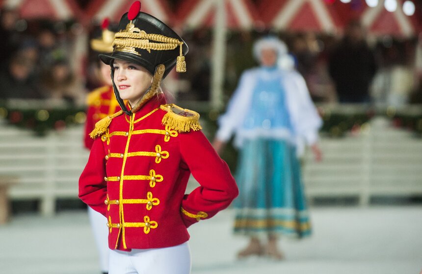 На Поклонной горе открылся исторический каток 20 фото