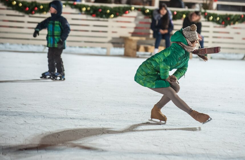 На Поклонной горе открылся исторический каток 9 фото