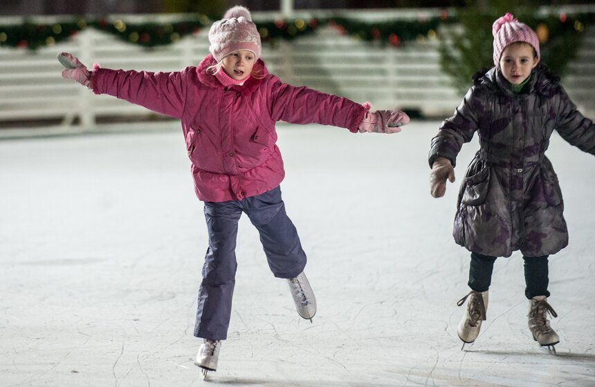 На Поклонной горе открылся исторический каток 8 фото