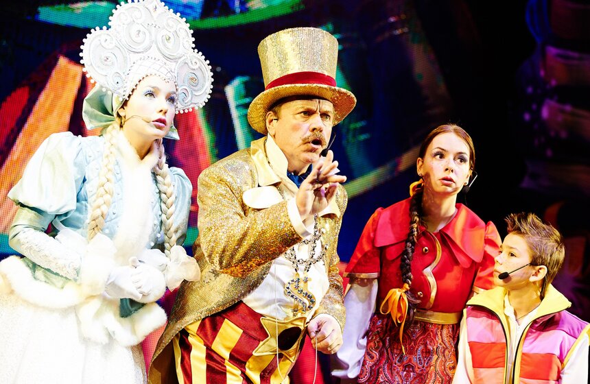 В здании правительства Москвы прошла первая новогодняя Елка мэра 25 фото