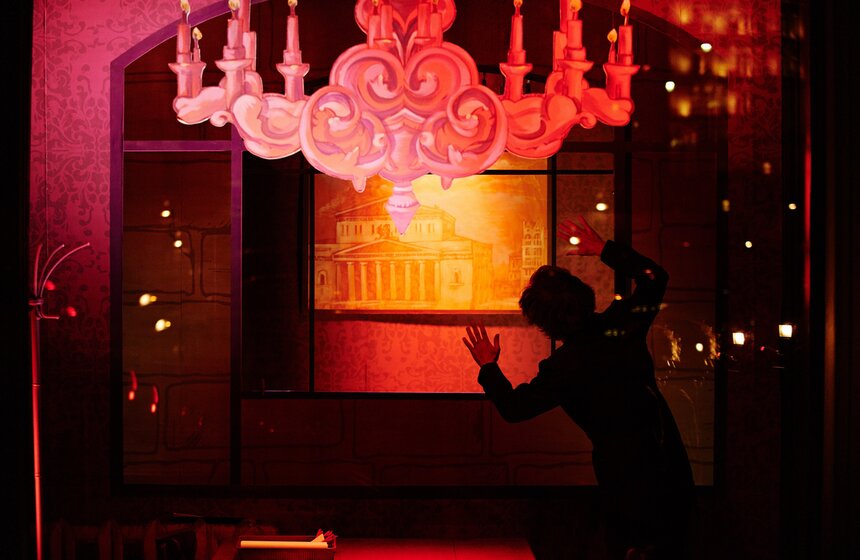 Стартовал новогодний проект "Театральные окна Метрополя" 3 фото