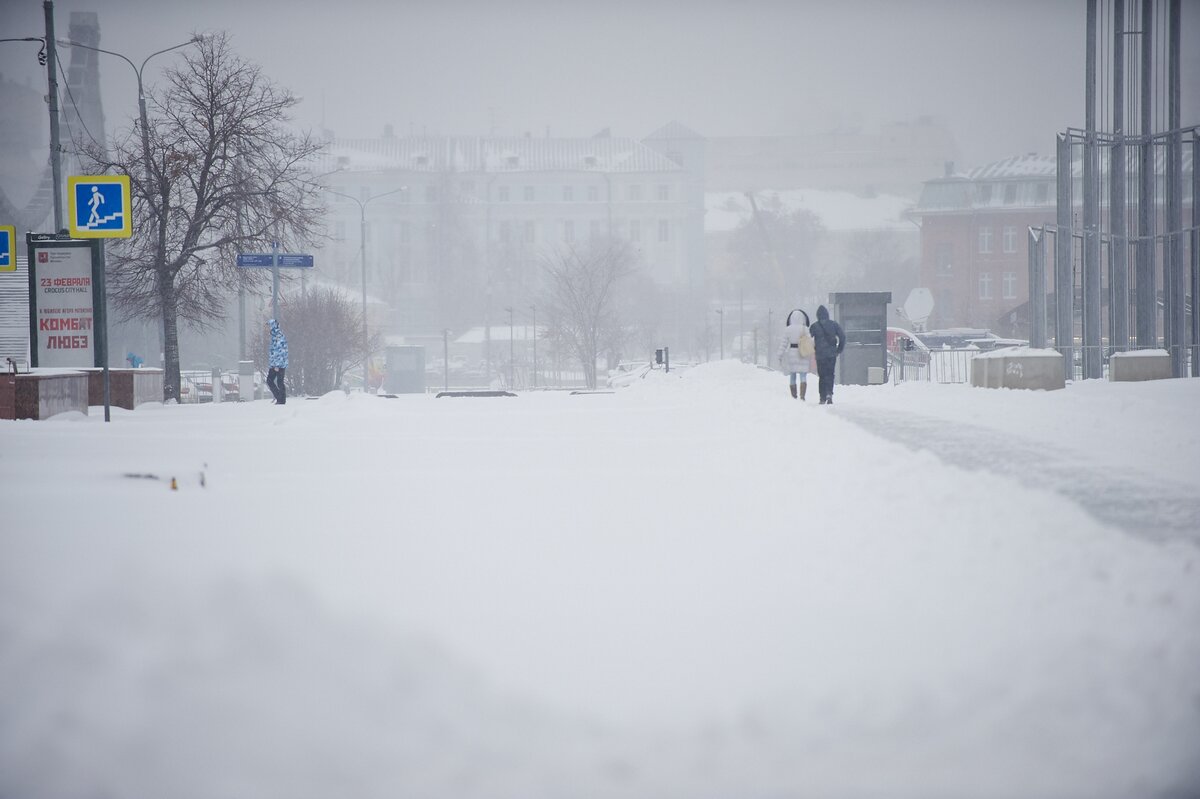 На улице сильные морозы. Сильный Мороз в Москве. Холод в Москве. Сильные холода в Москве. Самый холодный день зимы.
