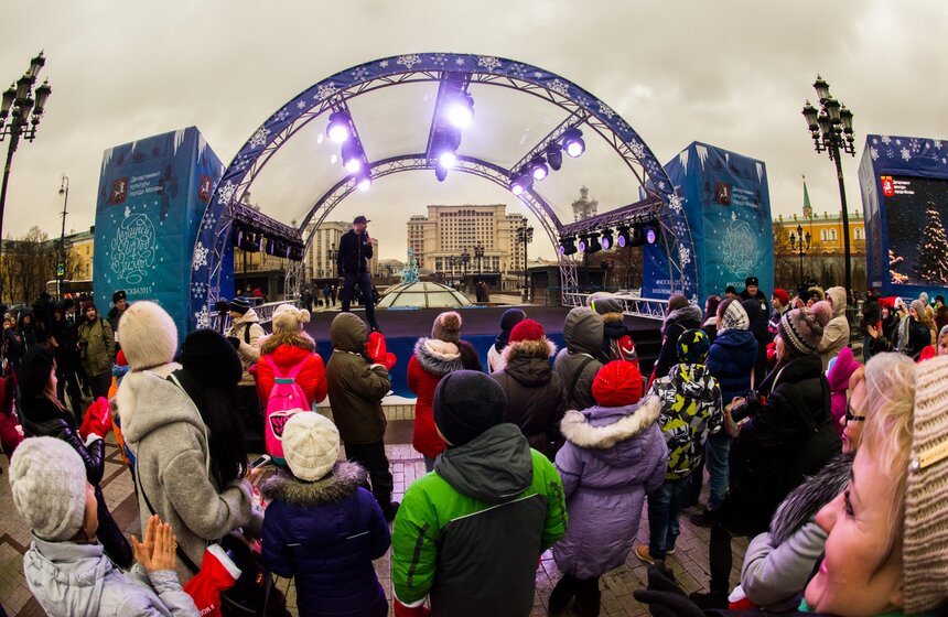 Евгений Папунаишвили провел танцевальный флешмоб 16 фото