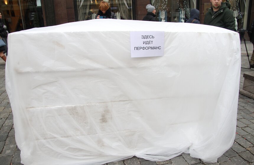 На Кузнецком Мосту открылась выставка "Городские метаморфозы" 10 фото