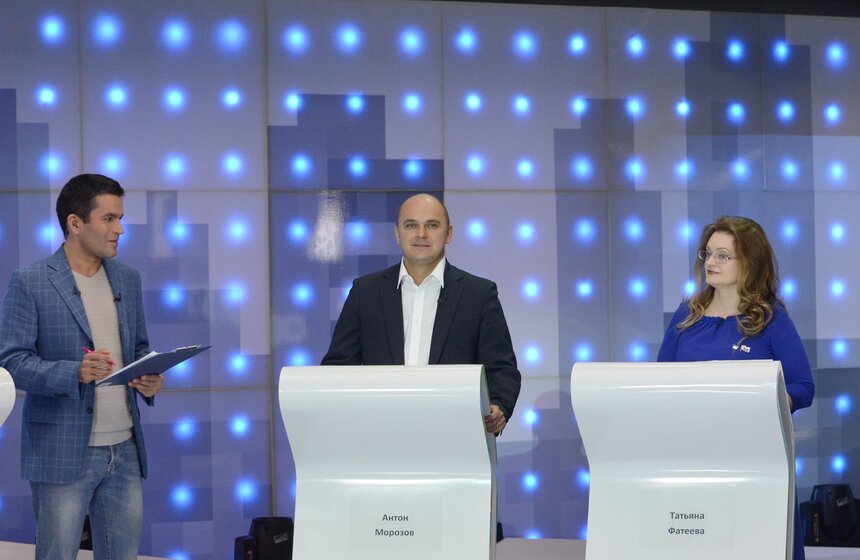 Кандидаты в депутаты Мосгордумы от 8 округа Антон Морозов (самовыдвиженец) и Татьяна Фатеева (ЛДПР)
