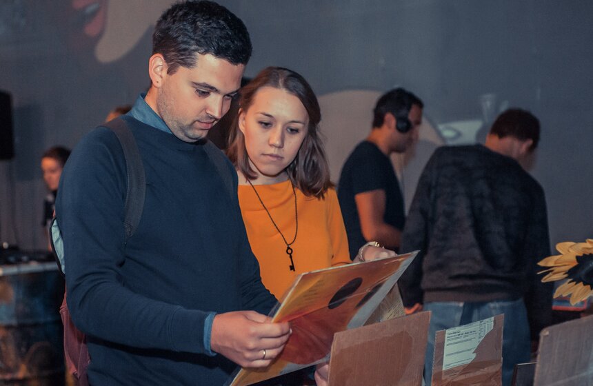 В арт-центре Vinyl состоялся второй маркет виниловой музыки 21 фото