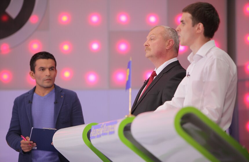 Кандидаты в депутаты Мосгордумы от 17 округа Александр Сметанов ("Единая Россия") и Андрей Андреев (ЛДПР)