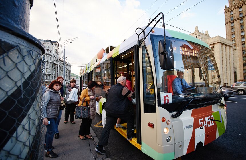 В Москве запустили проект "Линия искусства. Маршрут вежливости" 25 фото