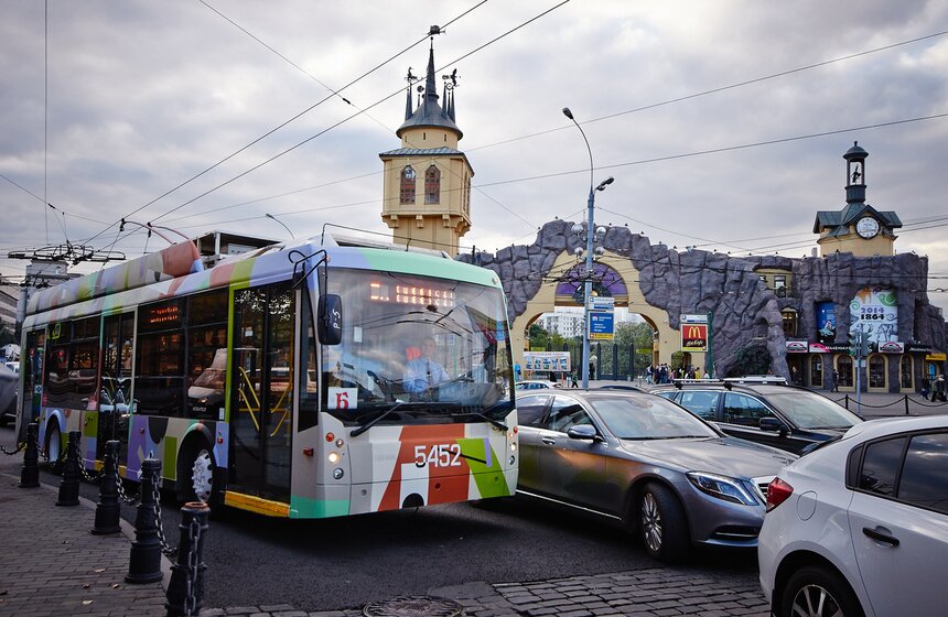 В Москве запустили проект "Линия искусства. Маршрут вежливости" 20 фото