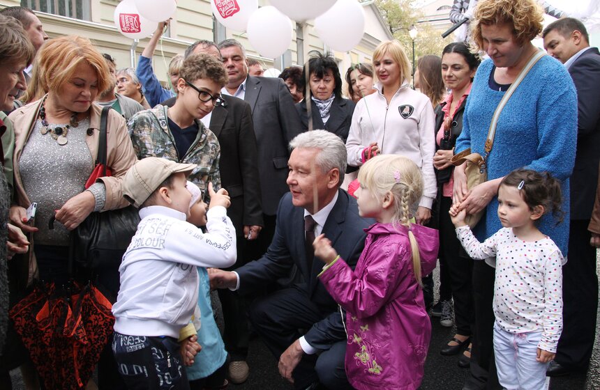 Собянин открыл пешеходную зону на улицах Покровка и Маросейка 7 фото