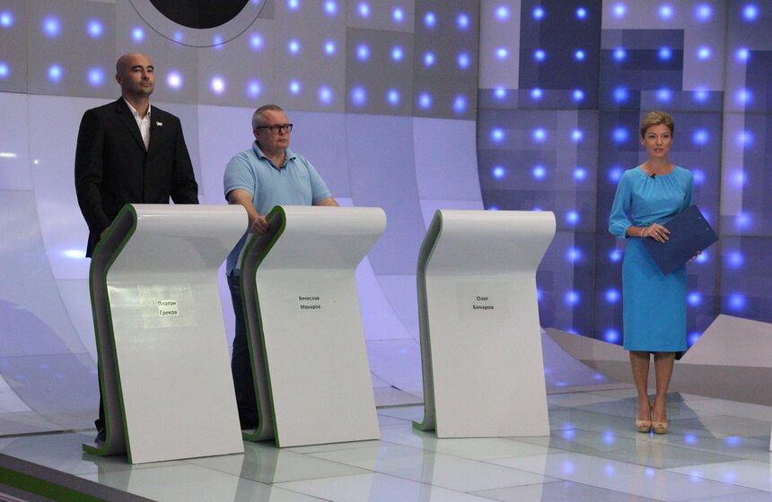 Кандидаты в депутаты Мосгордумы от 33 округа Платон Греков (ЛДПР) и Вячеслав Макаров ("Справедливая Россия")