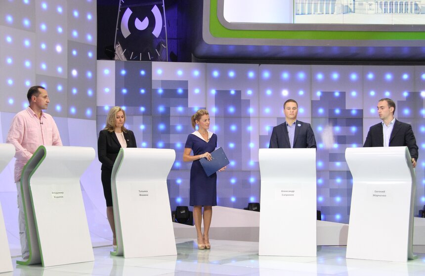 Кандидаты в депутаты Мосгордумы от 12 округа Владимир Ходаков ("Яблоко"), Татьяна Фокина ("Справедливая Россия"), Александр Сапронов (ЛДПР) и  Евгений Марченко (КПРФ)