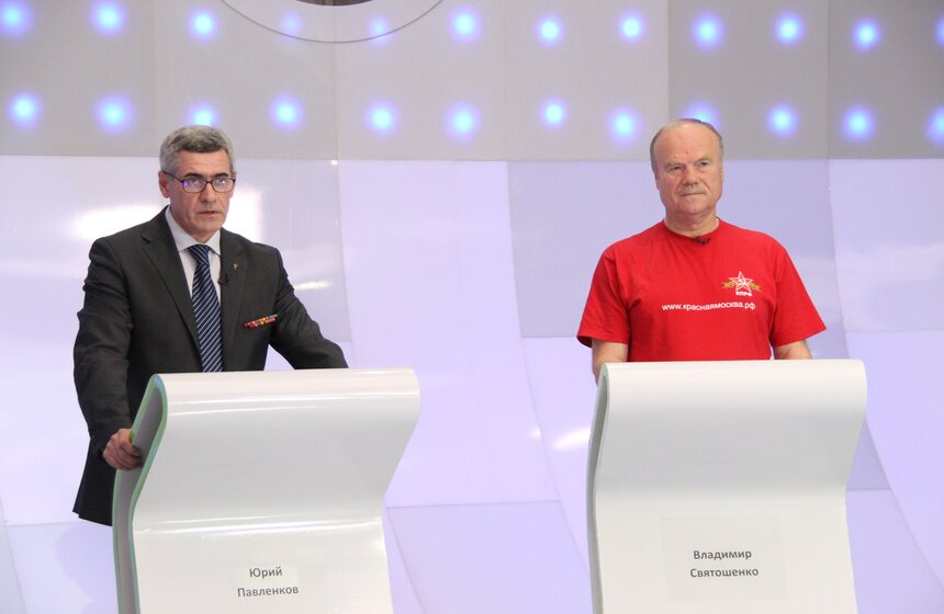 Кандидаты в депутаты Мосгордумы от 40 округа Юрий Павленков ("Справедливая Россия") и Владимир Святошенко (КПРФ)