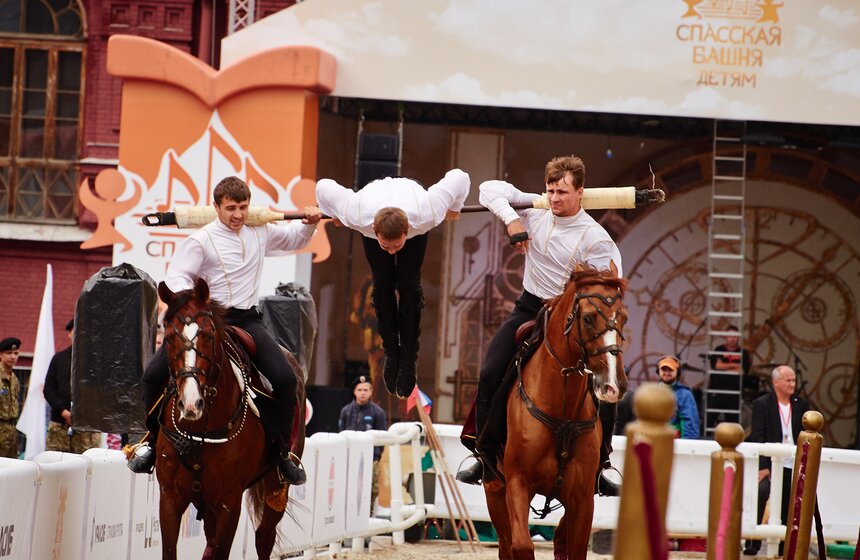 Кремлевская школа верховой езды представила новую программу 20 фото