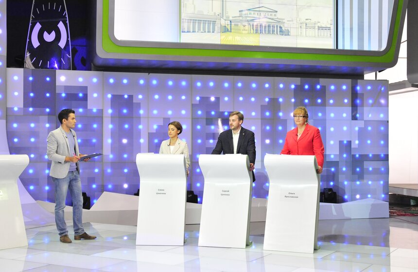 Кандидаты в депутаты Мосгордумы от 2 округа Елена Шмелева (КПРФ), Сергей Цапенко ("Справедливая Россия") и Ольга Ярославская (Самовыдвиженец)