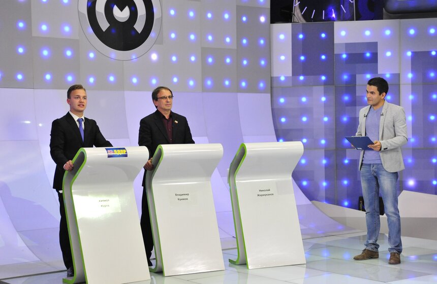 Кандидаты в депутаты Мосгордумы от 28 округа Кирилл Каров (ЛДПР) и Владимир Куимов (КПРФ)