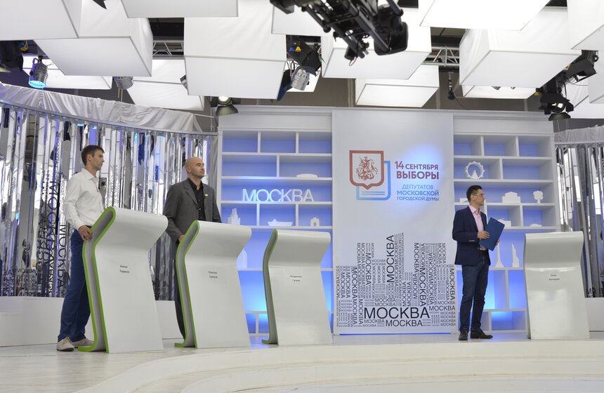 Кандидаты в депутаты Мосгордумы от 33 округа Антон Тарасов (КПРФ) и Платон Греков (ЛДПР)