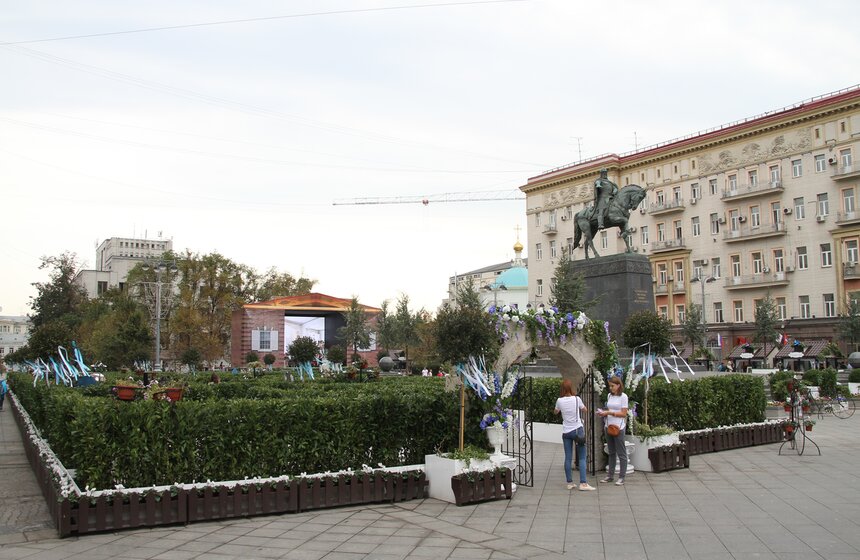 Сергей Собянин посетил региональную ярмарку на Тверской площади 1 фото