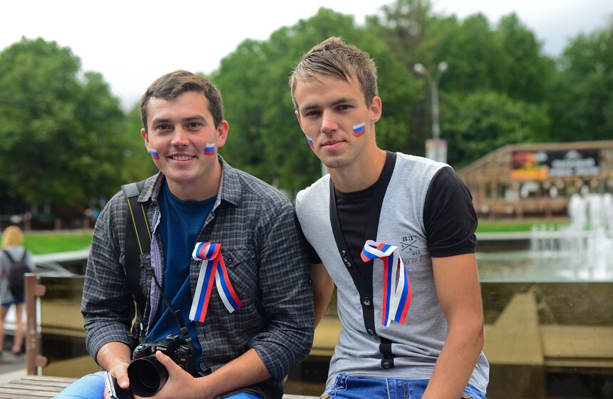 В Сокольниках отпраздновали День российского флага 6 фото