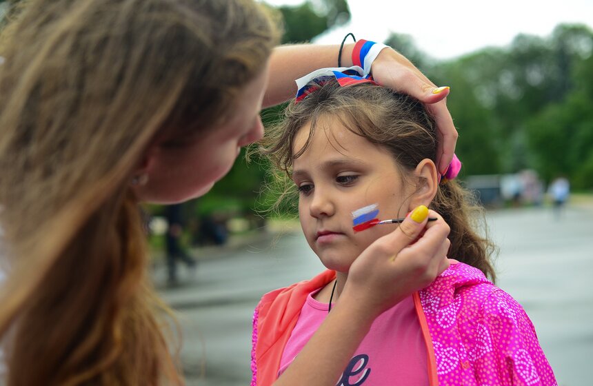 В Сокольниках отпраздновали День российского флага 5 фото