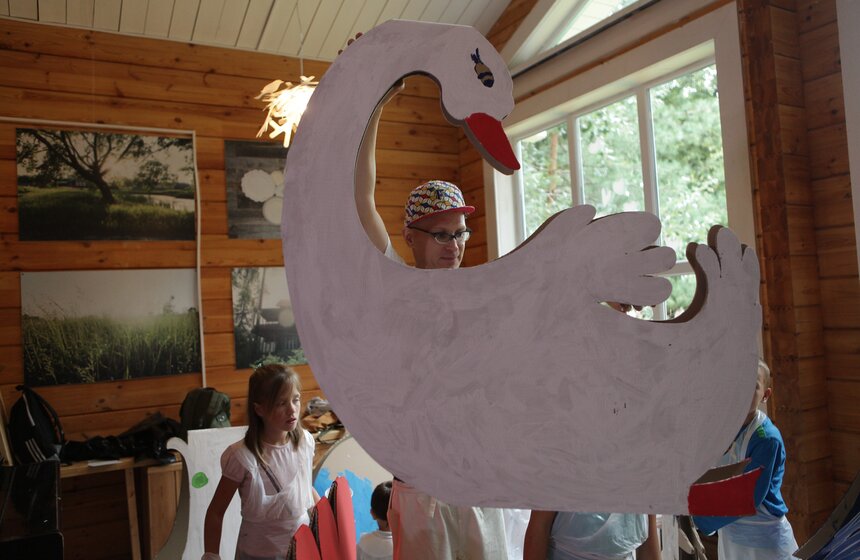 В саду "Эрмитаж" дети отметили День российского флага 7 фото