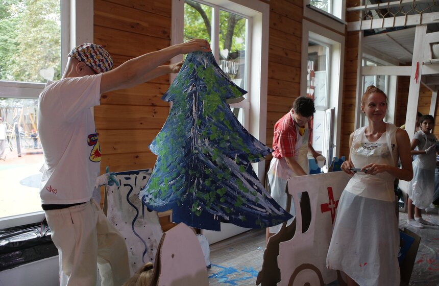 В саду "Эрмитаж" дети отметили День российского флага 11 фото