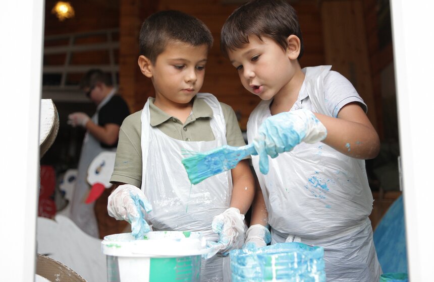 В саду "Эрмитаж" дети отметили День российского флага 13 фото