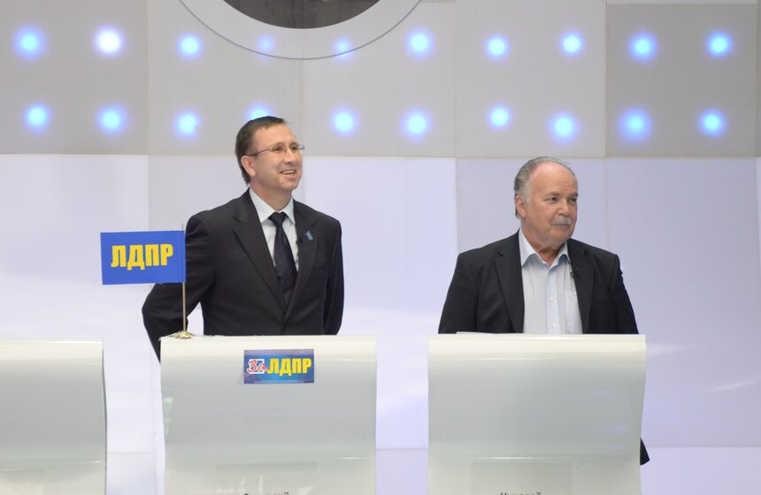 Кандидаты в депутаты Мосгордумы от 37 округа Геннадий Мишин (ЛДПР) и Николай Губенко (КПРФ)