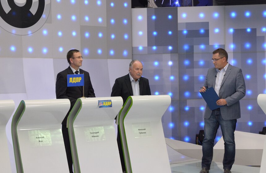 Кандидаты в депутаты Мосгордумы от 37 округа Геннадий Мишин (ЛДПР) и Николай Губенко (КПРФ)