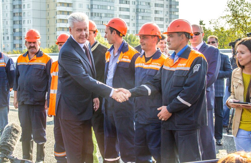 Сергей Собянин открыл движение по эстакаде на Можайском шоссе 10 фото