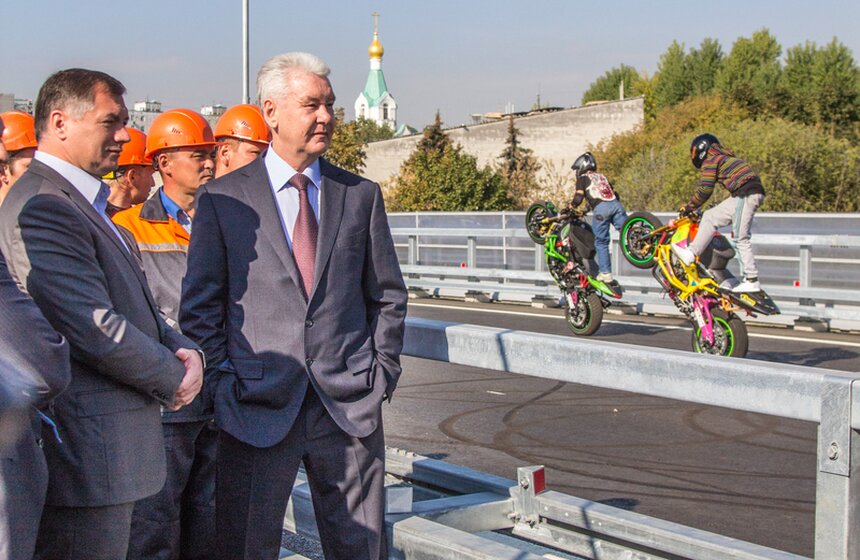 Сергей Собянин открыл движение по эстакаде на Можайском шоссе 13 фото