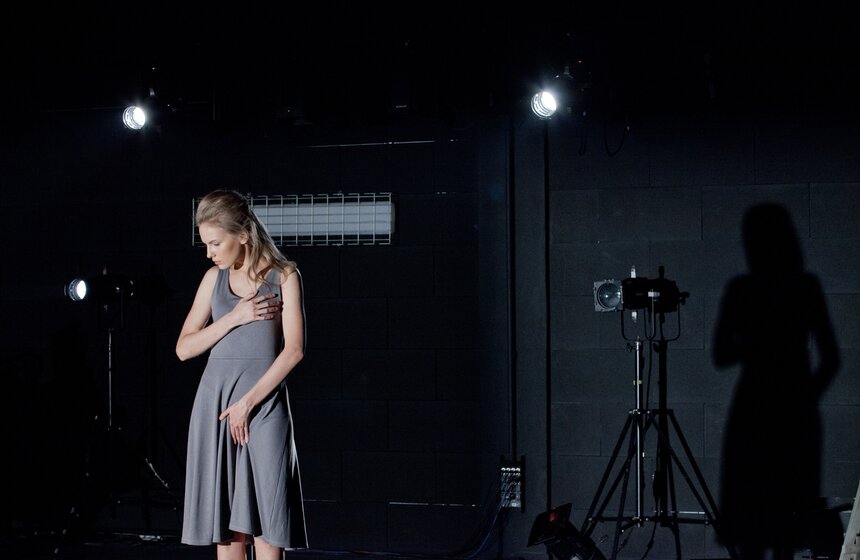 Театр Наций открыл сезон спектаклем "#сонетышекспира" 17 фото