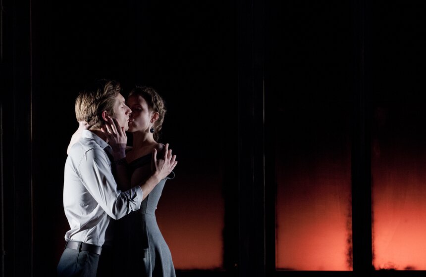 Театр Наций открыл сезон спектаклем "#сонетышекспира" 15 фото