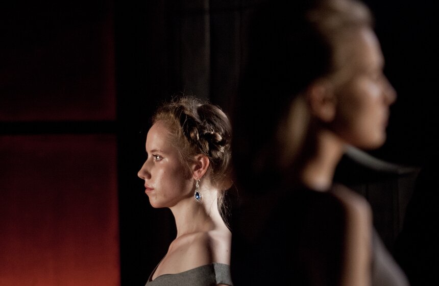 Театр Наций открыл сезон спектаклем "#сонетышекспира" 14 фото