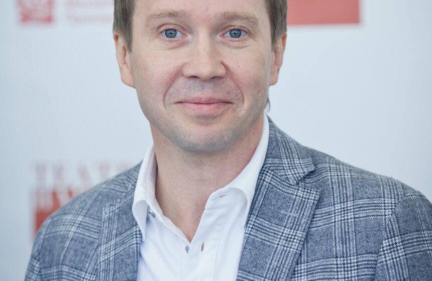 Театр Наций открыл сезон спектаклем "#сонетышекспира" 25 фото